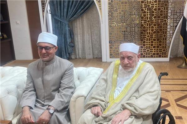 الدكتور نظير عياد مفتي الجمهورية يستقبل الدكتور أحمد عمر هاشم، عضو هيئة كبار العلماء بالأزهر الشريف