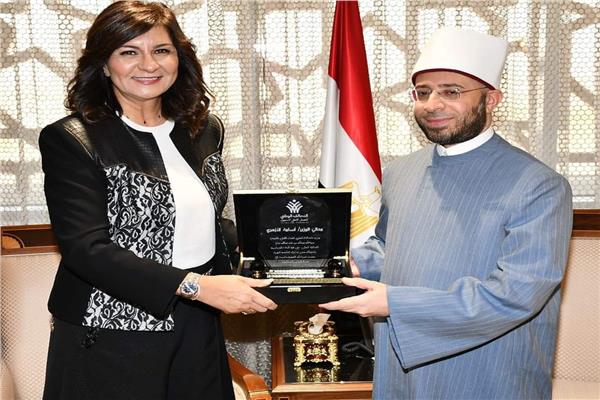 استقبال الدكتور أسامة الأزهري للسفيرة نبيلة مكرم