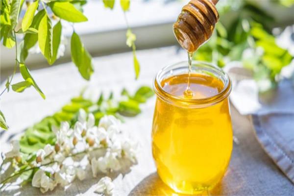 فوائد العسل للبشرة وكيفية استخدامه