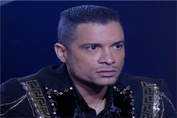 مطرب المهرجانات حسن شاكوش 