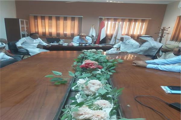 رئيس جهاز مدينة بورسعيد الجديدة يلتقي شيوخ ورؤساء القبائل لمناقشة مقترحات توفيق الأوضاع