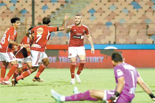 الأهلى أنهى الموسم المحلى بتتويجه بالدورى بـ85 نقطة وسجل 75 هدفًا