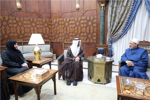 شيخ الأزهر خلال استقباله وفد الهيئة العامة للشؤون الإسلامية والأوقاف الإماراتية