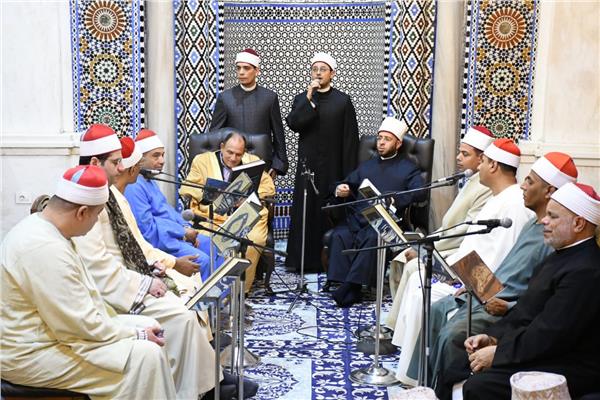  الجلسة الختامية للمقرأة المجودة لكبار القراء بمسجد الإمام الحسين