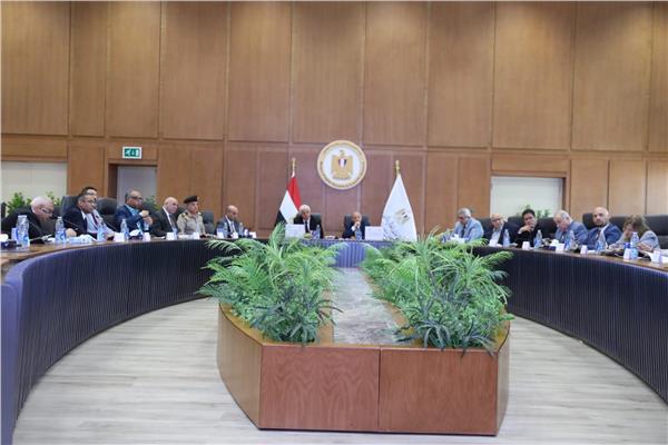  د. أيمن عاشور وزير التعليم العالي والبحث العلمي