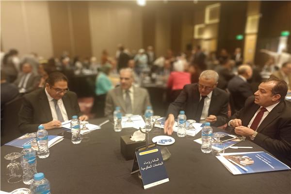 الدكتور احمد عكاوي رئيس جامعة جنوب الوادي