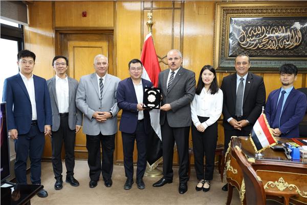  جامعة القناة تستضيف وفد شركة "أفيك"