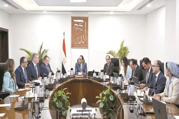 رئيس مجلس الوزراء خلال اجتماع الحكومة بالعلمين
