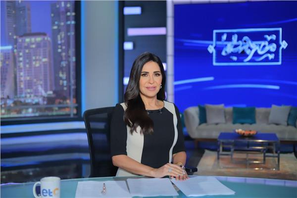 الإعلامية إنجي أنور