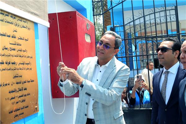 محافظ قنا يفتتح أعمال إحلال وتجديد محطة مياه قرى المعرى بقوص
