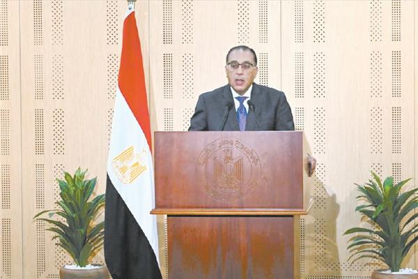 رئيس الوزراء خلال المؤتمر الصحفى