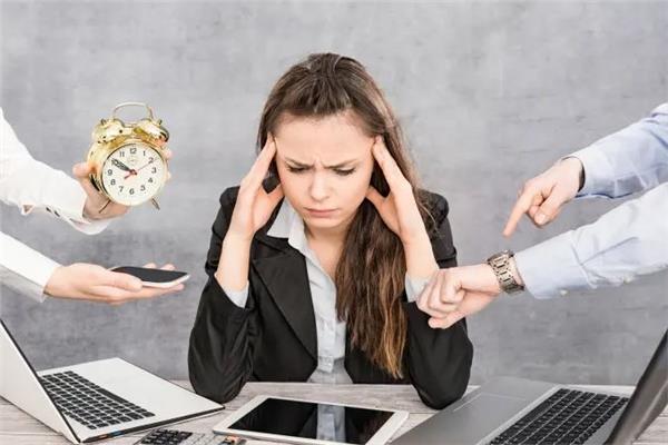 تأثير الضغوط المهنية على الصحة النفسية للمرأة