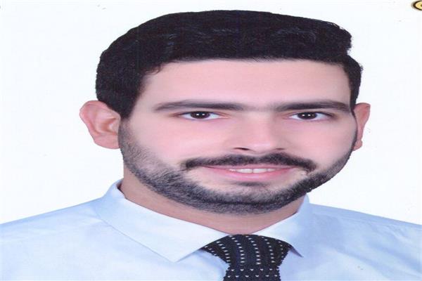  الدكتور الصيدلي أحمد نبيل