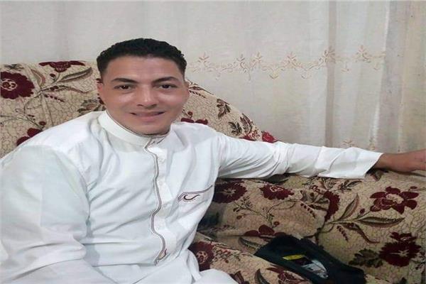 الأب المتوفي أمير فؤاد