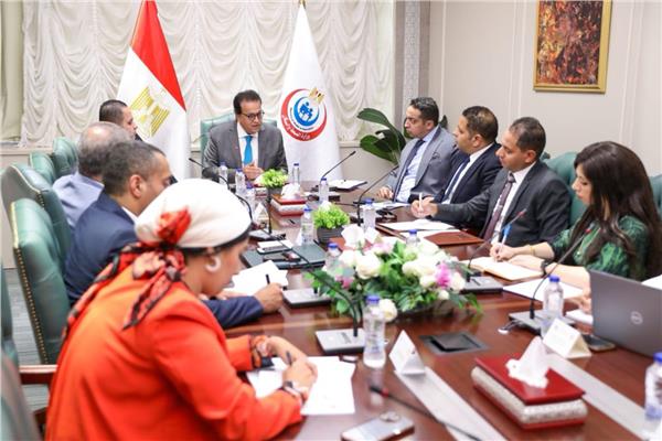 اجتماع الامانة الفنية للجنة العليا للسياحة العلاجية
