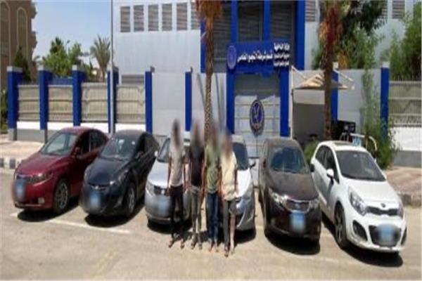 المتهمون والمضبوطات