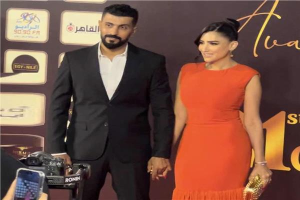 مي عمر ومحمد سامي في حفل دير جيست