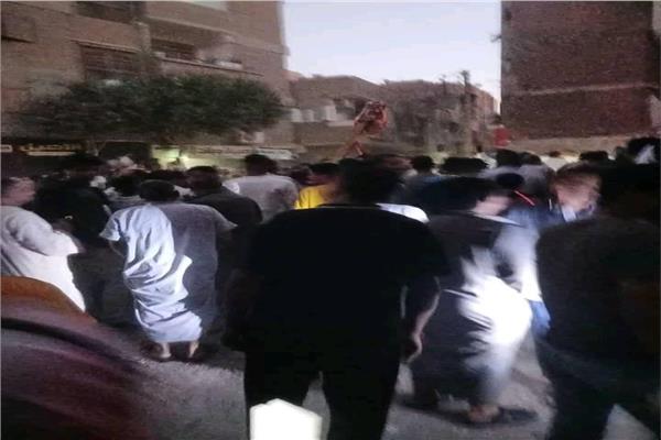 انهيار عقار جراء حريق في المنيا