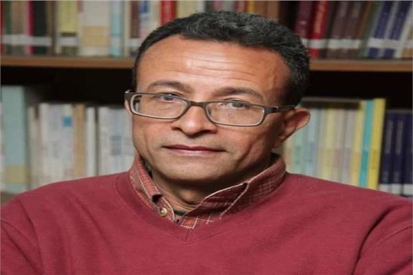 الكاتب الصحفى خيرى حسن
