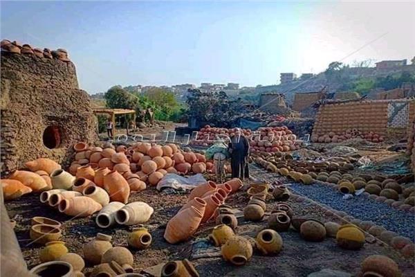 صناعة الفخار في قرية النزلة