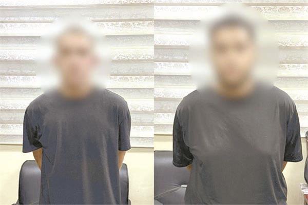المتهمان بعد ضبطهما