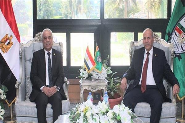 رئيس هيئة قضايا الدولة خلال استقباله رئيس هيئة النيابة الإدارية