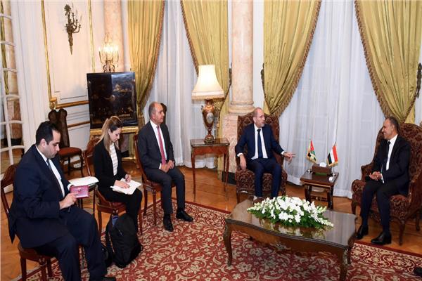 وزير الخارجية والهجرة يستقبل نظيره الأردني بقصر التحرير