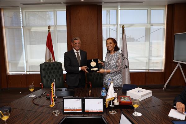 استقبال الرئيس التنفيذي لوكالة الفضاء المصرية، للدكتورة ريم بهجت، رئيسة جامعة مصر للمعلوماتية