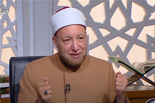 الشيخ عويضة عثمان أمين الفتوى بدار الإفتاء