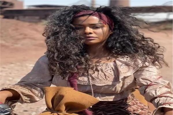  الفنانة أسماء أبو اليزيد 
