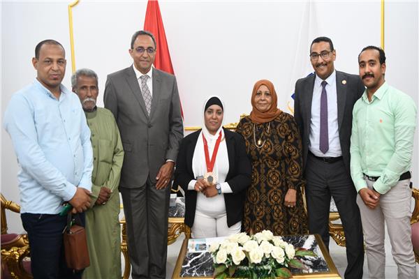 صفاء النجار بطلة العالم الحاصلة على الميدالية البرونزية بدورة الألعاب البارالمبية بباريس 2024