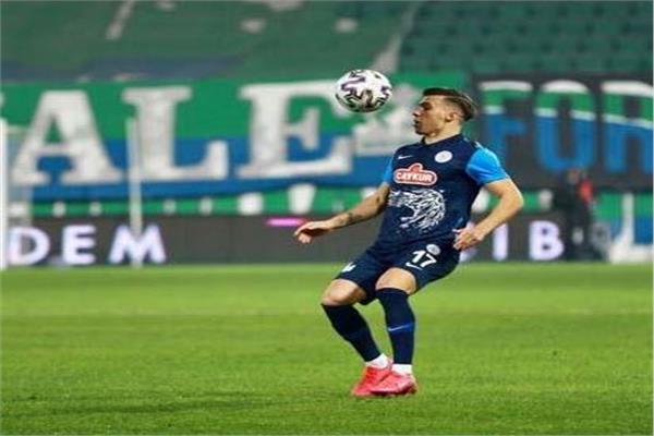 البولندي كونراد ميشالاك