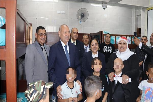 محافظ القاهرة يزور دار السندس لرعاية الأيتام ذوي الاحتياجات الخاصة