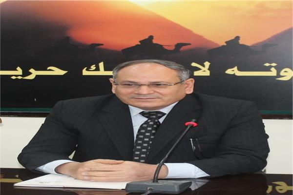 الدكتور عادل عبد العظيم رئيس مركز البحوث الزراعية