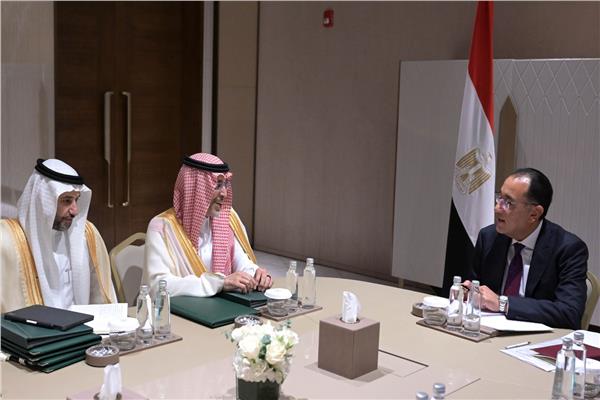 لقاء الدكتور مصطفى مدبولي، رئيس مجلس الوزراء بوزير المالية السعودي