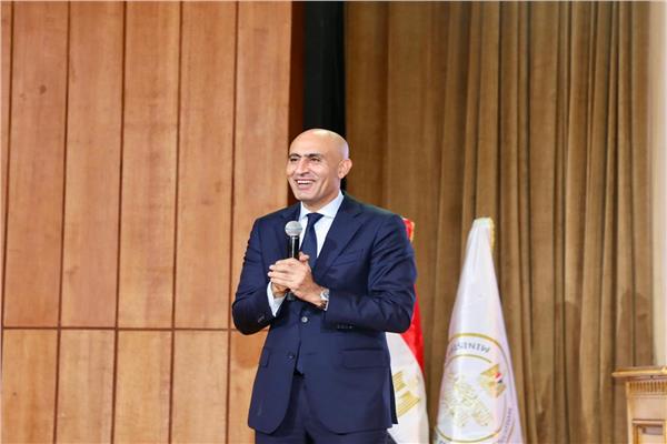 محمد عبداللطيف وزير التربية والتعليم