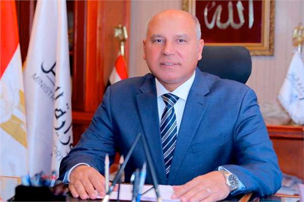 وزير الصناعة والنقل كامل الوزير