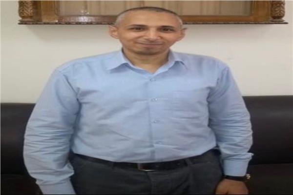  الدكتور يسري حسن يسري