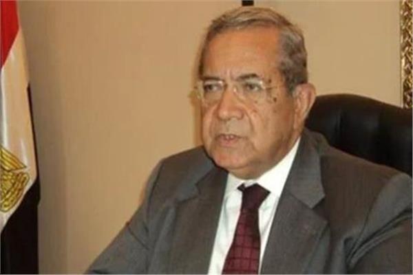 السفير جمال بيومي