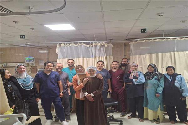 فريق مستشفى ملوي التخصصي والطفلة