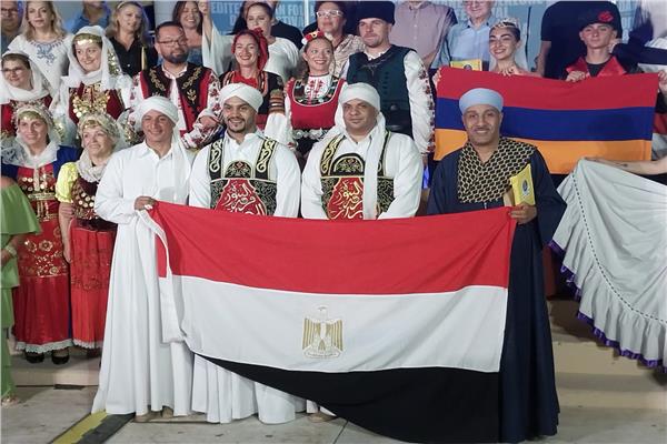 ■ جانب من الحدث