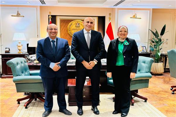 محمد عبد اللطيف وزير التربية والتعليم والتعليم الفني والدكتورة رشا سعد شرف 
