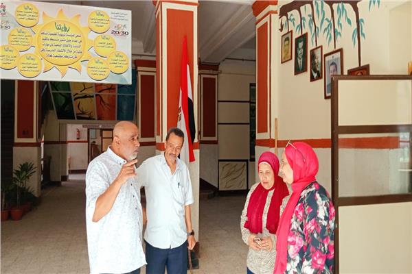  مدير إدارة أسيوط التعليمية