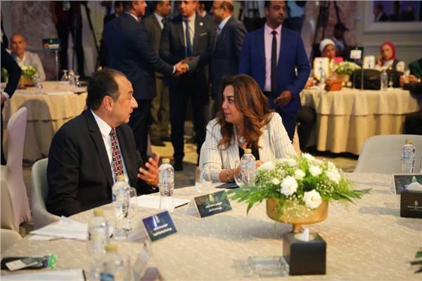 وزيرة التنمية المحلية