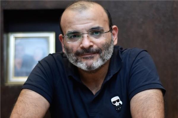 أيمن بهجت قمر