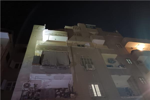 سقوط شرفة من الطابق الخامس بالإسماعيلية دون اصابات