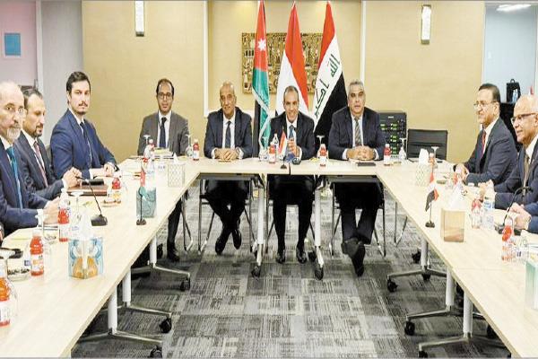 وزراء خارجية مصر والأردن والعراق خلال اجتماعهم فى نيويورك
