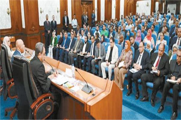 جانب من لقاء الفريق مهندس كامل الوزير مع عددٍ من المستثمرين