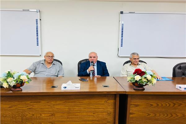لقاء مفتوح بين رئيس جامعة الدلتا التكنولوجية وطلاب
