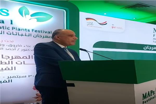  الدكتور علاء عزوز
